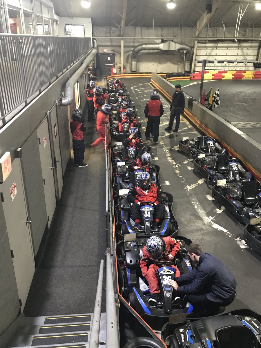 Axis_NewEngland's tweet photo. Time to race! #cobots @Universal_Robot @Robotiq_Inc #f1boston https://t.co/PC1YJObcwl