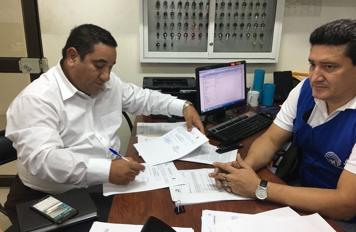 ana_arteagam's tweet photo. El @CNEManabi entregó hoy la clave a el "Movimiento Nuevo Rumbo" del cantón de Manta | #CNEInforma https://t.co/EIkKlU874c