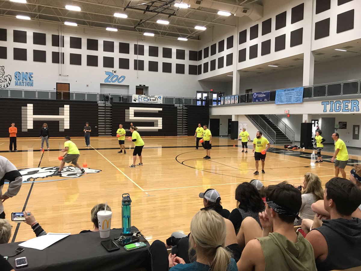 purplerussells's tweet photo. Survivorball with the best teachers around!!! #loveEHS https://t.co/ylMDsxYofR