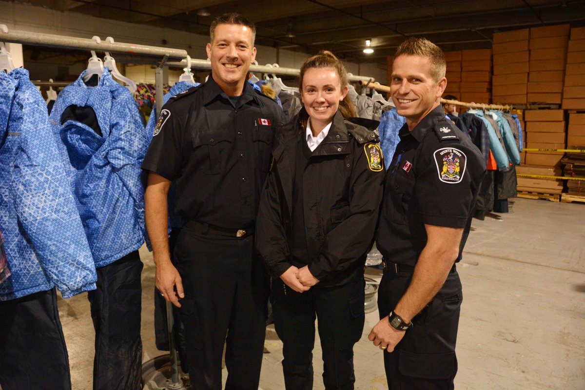 Quinte West Fire Department keeps more than 500 warm with Coats for Kids - insidebelleville.com/news-story/780…