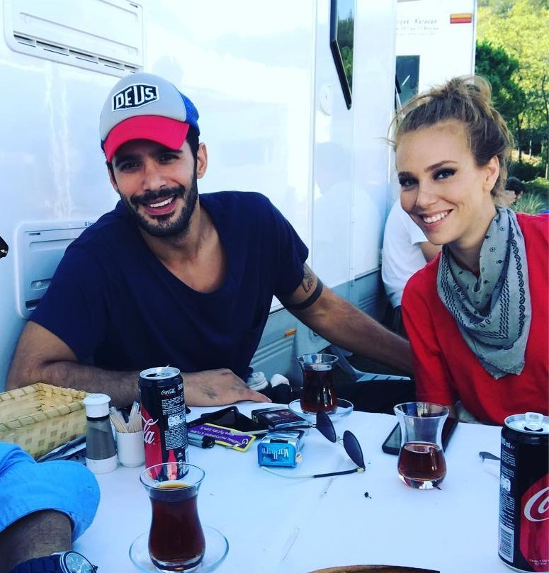 FofaUngle's tweet photo. With you , Finally we find happy 😍😍😍
#BugünGünlerdenMutlulukZamanıGala
#BarişArduç #ElçinSangu
#MutlulukZamanı #ElBar #AdMer #MerAda https://t.co/VJx4OAz0ZZ