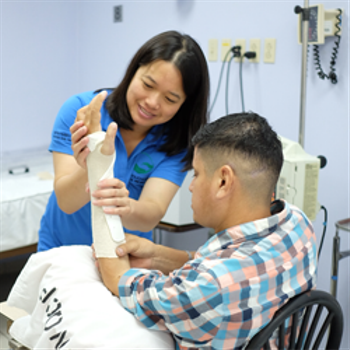 HandAcademyAPTA's tweet photo. Our very own Jennie Yen is with the ASSH Touching Hands Project in Honduras this week. Follow the group on their blog: https://t.co/vbUFWCSXxD https://t.co/U0RULvpWuJ