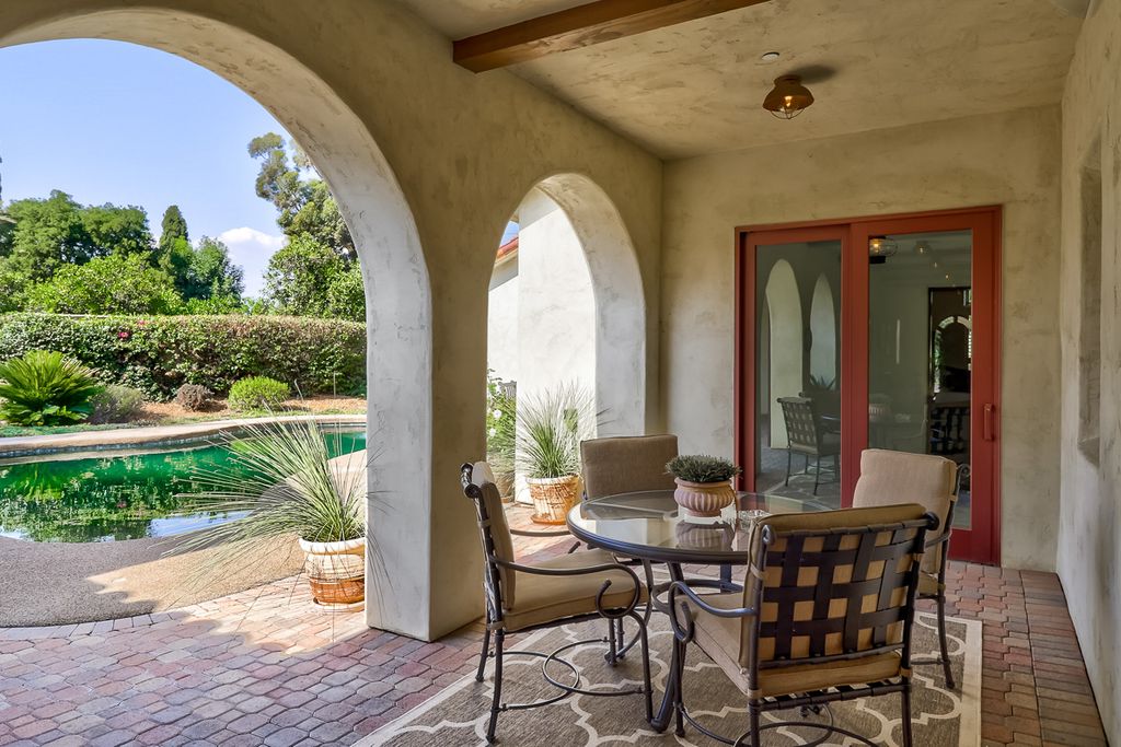 Perrie Mundy (PerrieMundy) Twitter