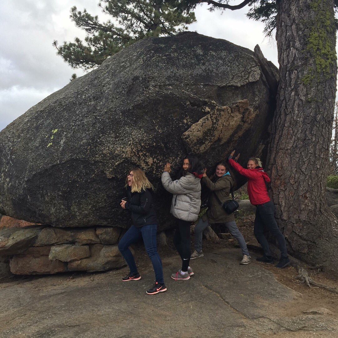 ELC_SB's tweet photo. A couple brave #elcsb students explored @sequoia_national_parkca last weekend! Make sure to sign up for @californiaexplorer's next trip -- it is sure to be great! #studyabroad #playabroad #santabarbara #sequoianationalpark https://t.co/swDSinqUFI