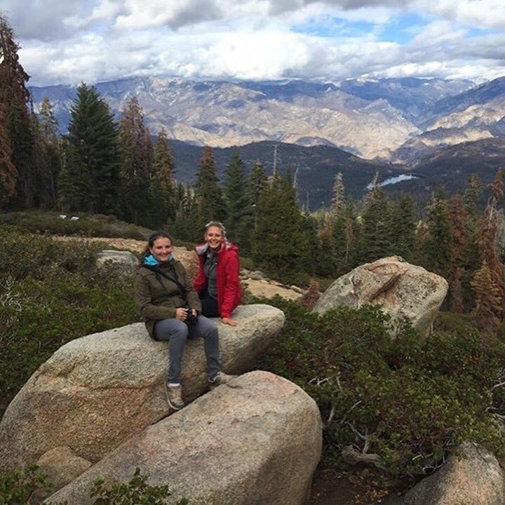 ELC_SB's tweet photo. A couple brave #elcsb students explored @sequoia_national_parkca last weekend! Make sure to sign up for @californiaexplorer's next trip -- it is sure to be great! #studyabroad #playabroad #santabarbara #sequoianationalpark https://t.co/swDSinqUFI