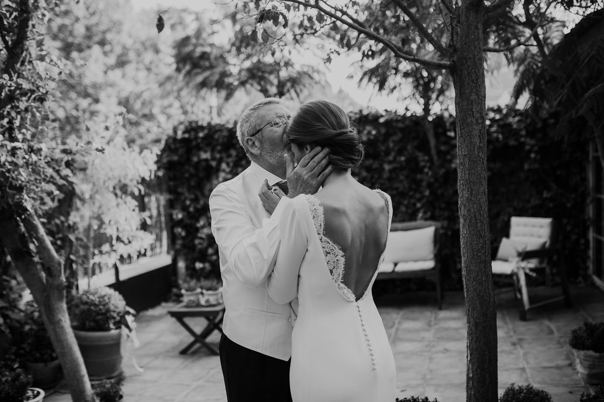 Father's Love 💛
#fotógrafosdeboda #weddingphotography #boda  #folkwedding #ig_weddings #bodaenmadrid #love #Valladolid #Bodavalladolid #dad