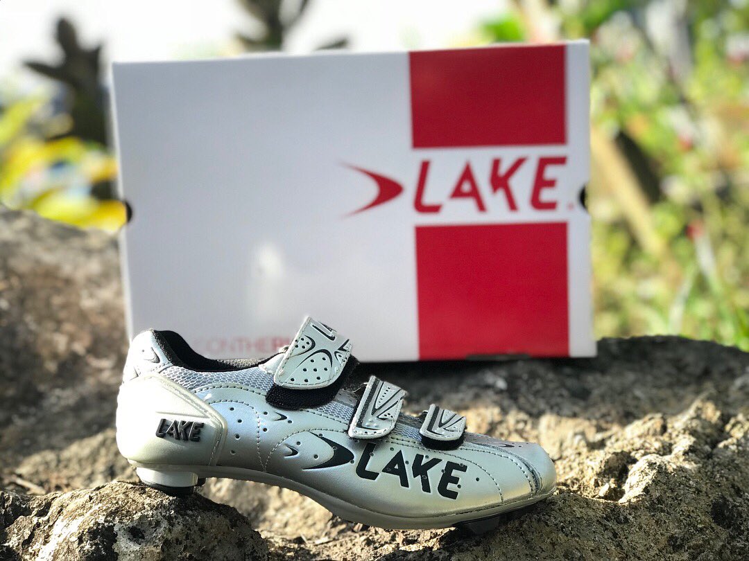 EtcMotorcycle's tweet photo. Some of the lake cycling shoes that are on SALE!!!
40% OFF ON ALL 
LAKE CYCLING SHOES!!! 
🚵🏼‍♀️🚴🏽🚵🏼‍♀️
🔴⚪️⚫️
#supportlocal 
#cyclingshoes https://t.co/D3pIzb8E6C