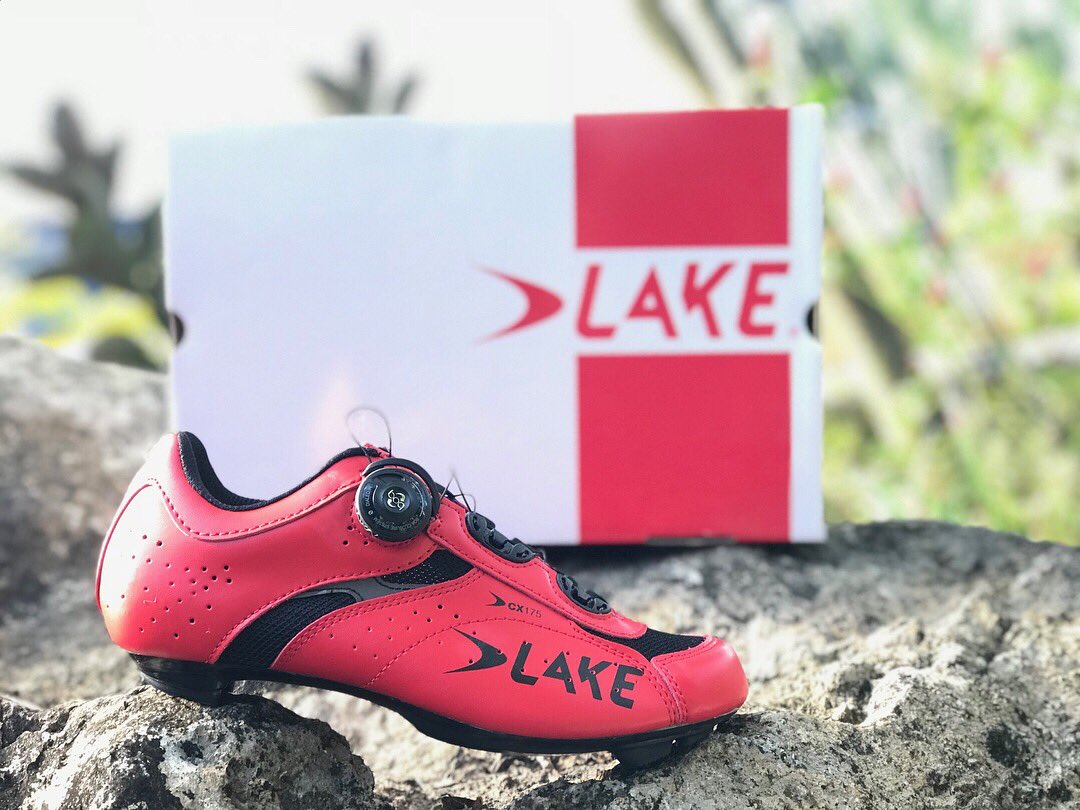 EtcMotorcycle's tweet photo. Some of the lake cycling shoes that are on SALE!!!
40% OFF ON ALL 
LAKE CYCLING SHOES!!! 
🚵🏼‍♀️🚴🏽🚵🏼‍♀️
🔴⚪️⚫️
#supportlocal 
#cyclingshoes https://t.co/D3pIzb8E6C