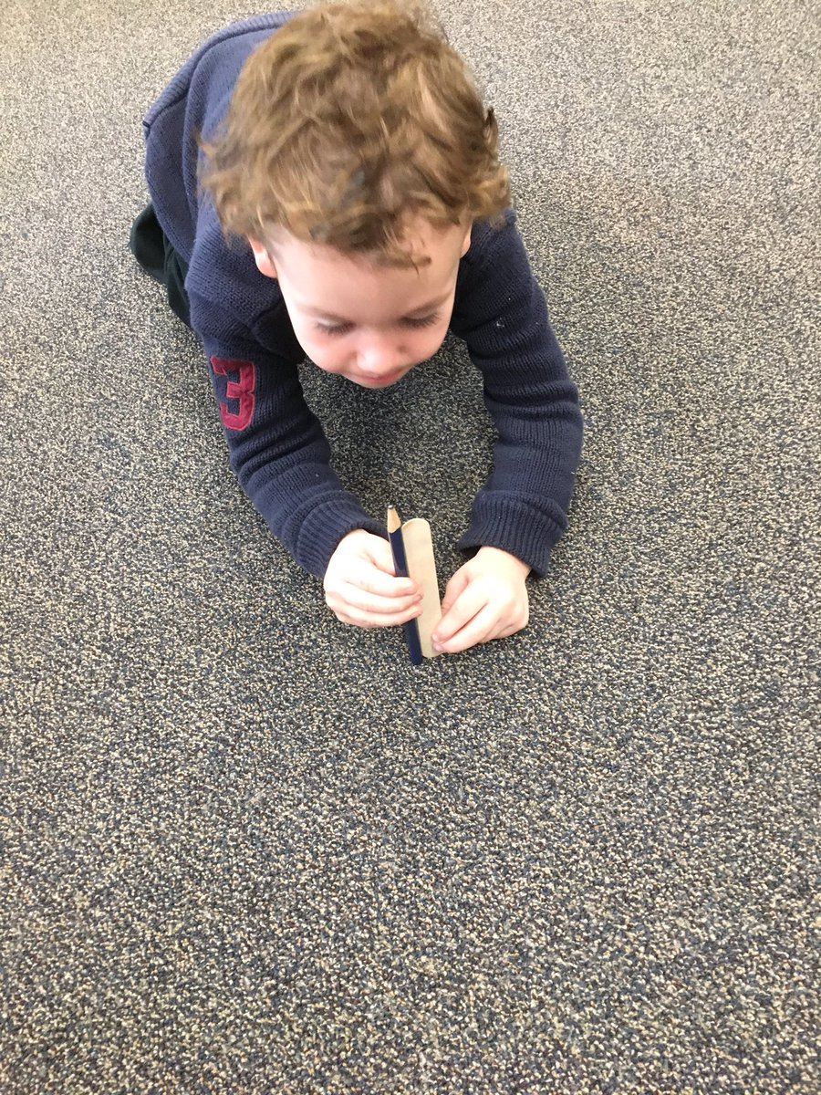 sonia_falbo's tweet photo. We are learning how to measure and compare the length of objects. #shorter #longer #aboutthesame https://t.co/I3h4wg9t9H