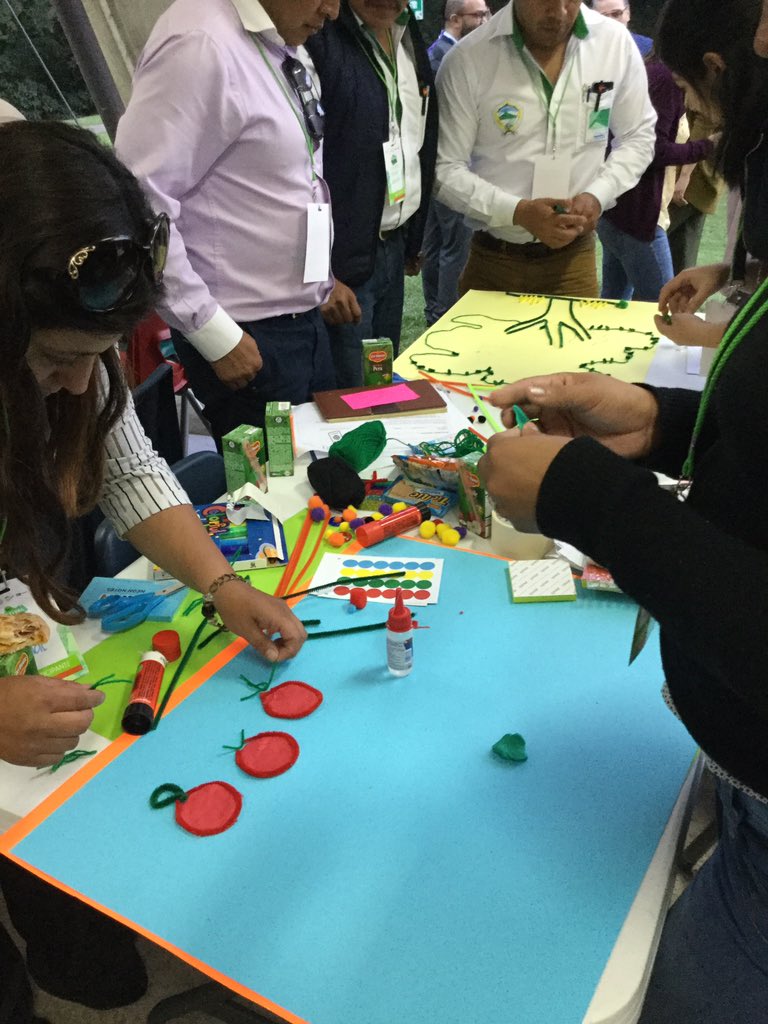MunisAbiertas's tweet photo. Estamos contando historias de manera creativa en la #Visualizaton del #FestivalGobAbierto #FGA https://t.co/w8aa6kH0FF
