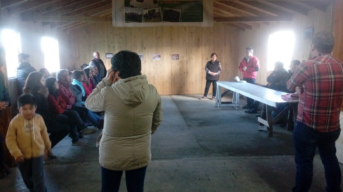 dipcontreras's tweet photo. Visitamos la comunidad en #Pargua, y ahora nos encontramos con los vecinos del sector de #Avellanal en la comuna de #Calbuco https://t.co/PGW0lDZLeH