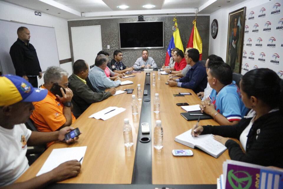 RMarcoTorres's tweet photo. #Ahora en reunión de trabajo y coordinación con los 18 candidatos del @PartidoPSUV en #Aragua rumbo a las elecciones municipales del #10Dic #100AñosDeRevoluciónObrera https://t.co/Pi5TlZ8o4G