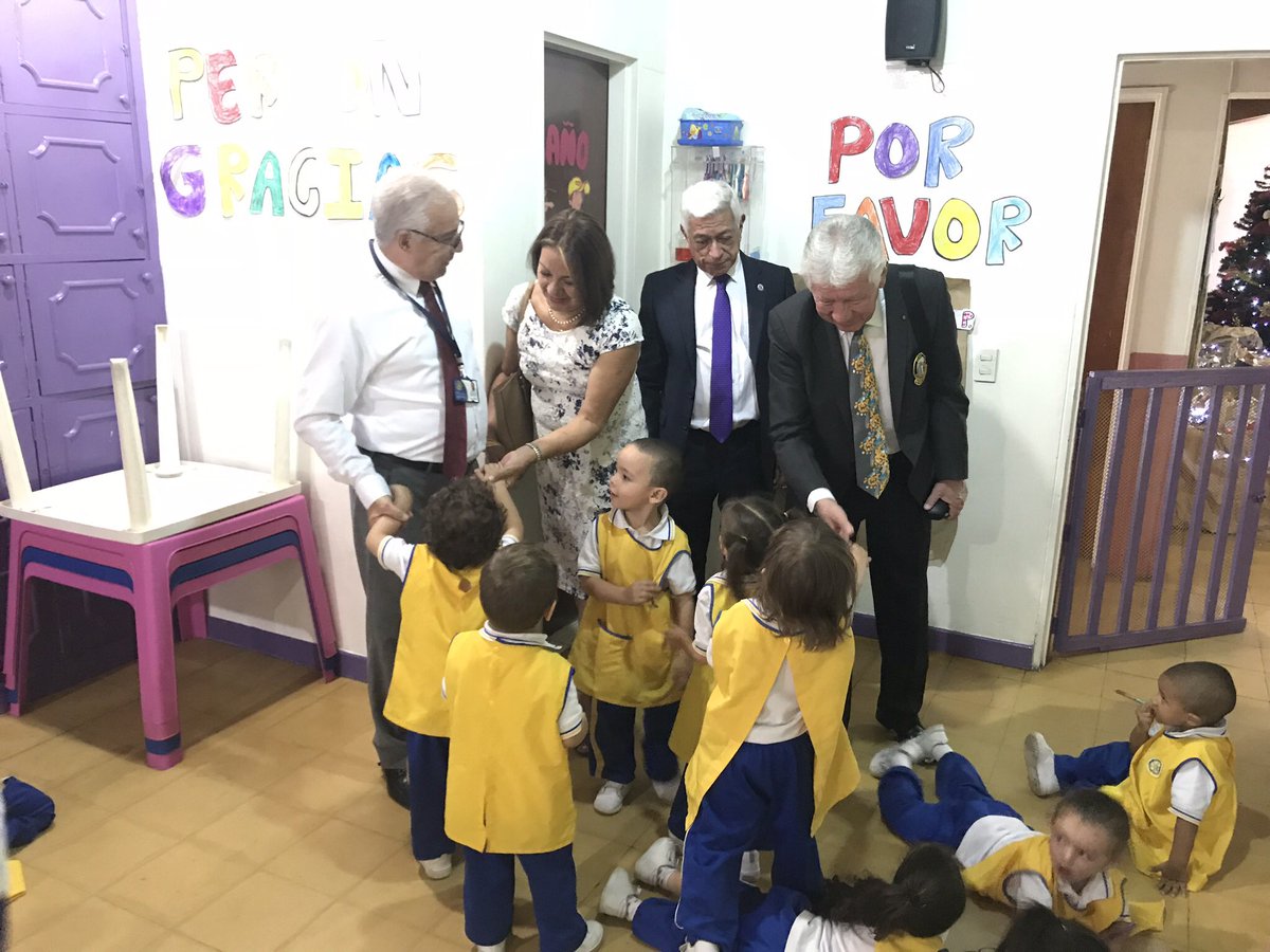 RotarioEnvigado's tweet photo. Nos visita el #Gobernador del #Distrito4271 @RotaryES el señor Jorge Maldonado y su esposa. Conociendo las obras del nuestro #ClubRotario https://t.co/ScYEcogFMe