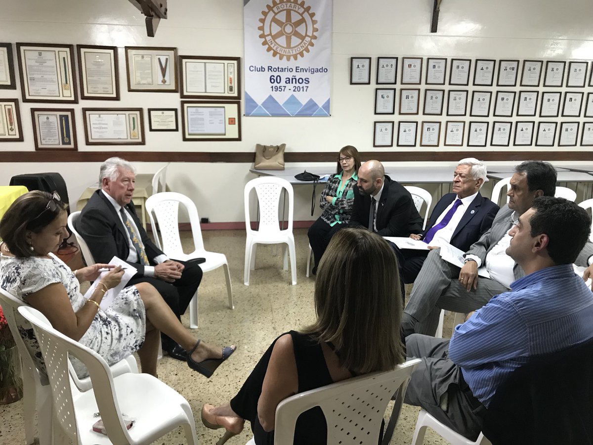 RotarioEnvigado's tweet photo. Nos visita el #Gobernador del #Distrito4271 @RotaryES el señor Jorge Maldonado y su esposa. Conociendo las obras del nuestro #ClubRotario https://t.co/ScYEcogFMe