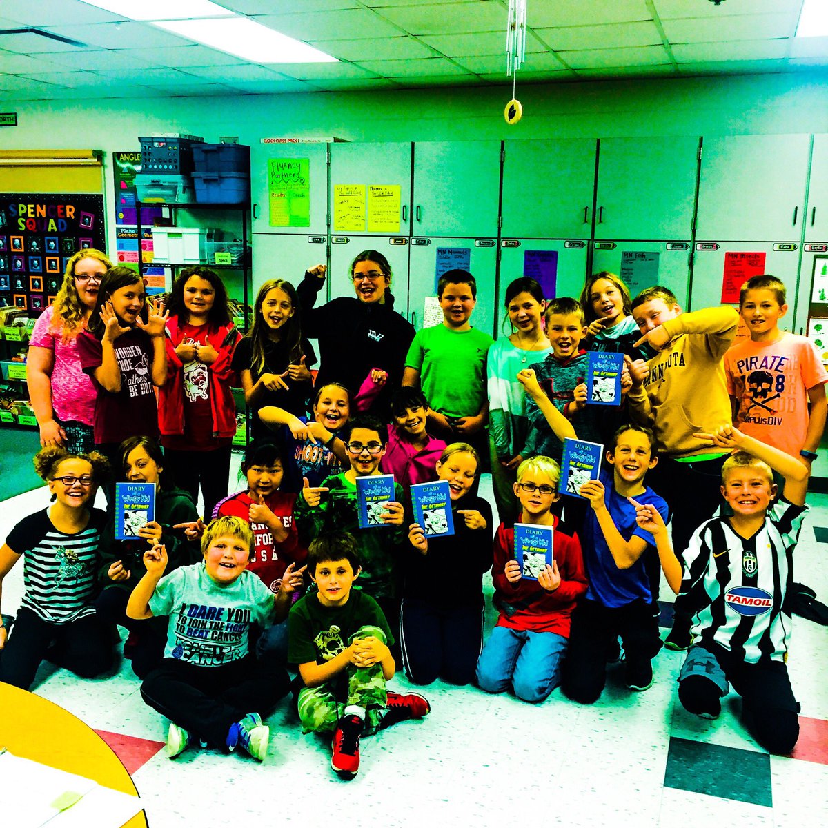 MrsSpencerKM's tweet photo. Getting our “Wimpy on” 4 #TheGetaway ✈️ release! #WimpyKidColorScheme #WimpyBookBoxDay 😱 Thank you, @wimpykid & @ScholasticClub👌🏻@KMElem https://t.co/MhvbhZ5OWe