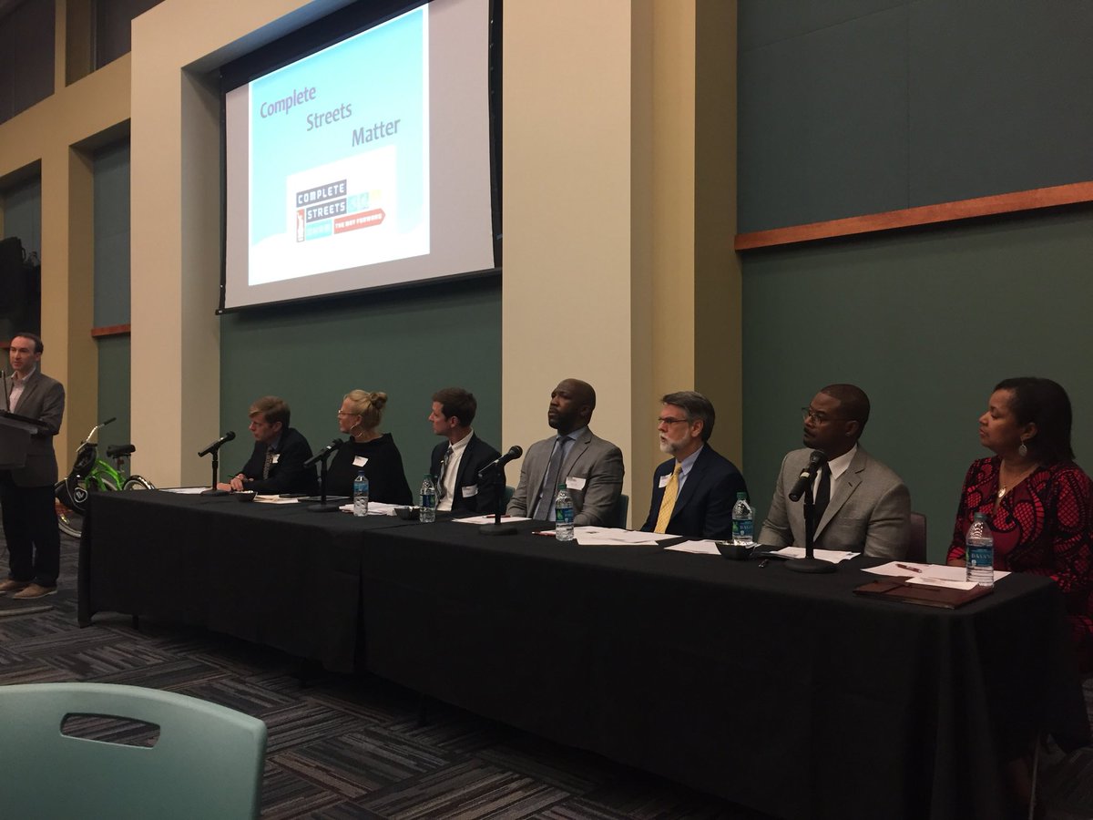 AARPAL's tweet photo. Our panel tonight includes representatives from city leadership, health care, transportation & education. #CompleteStreetsBHM https://t.co/hHpyzenfH5