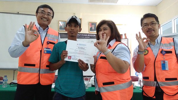 aniRingo's tweet photo. Sekolah Magang Indocement hasilkan lulusan berkualitas untuk industri https://t.co/D1FjsAVEn1 #VisitSMI https://t.co/BU1wa7uPya