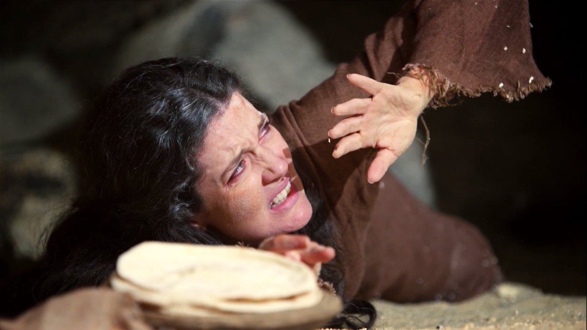 Telefuturo's tweet photo. ¡#Miriam tampoco quiere la ayuda de #Zipora! ¡No quiero tu compañía! #MoisesPy https://t.co/0JAyplUPIB