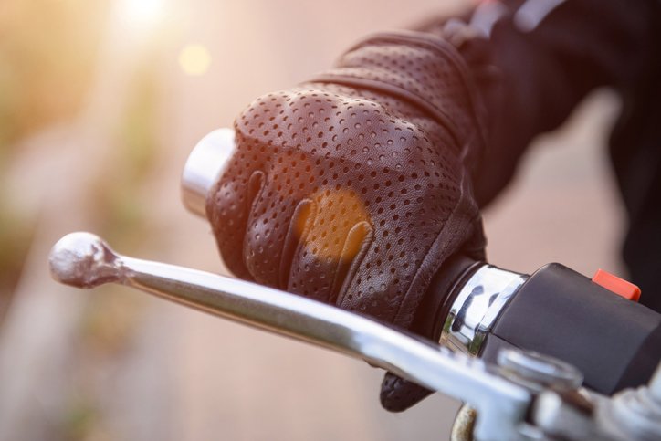 DOTHawaii's tweet photo. Wear protective gear at all times when riding on a motorcycle, even for short trips. #motorcyclesafetytips https://t.co/VopnKq8AQ0