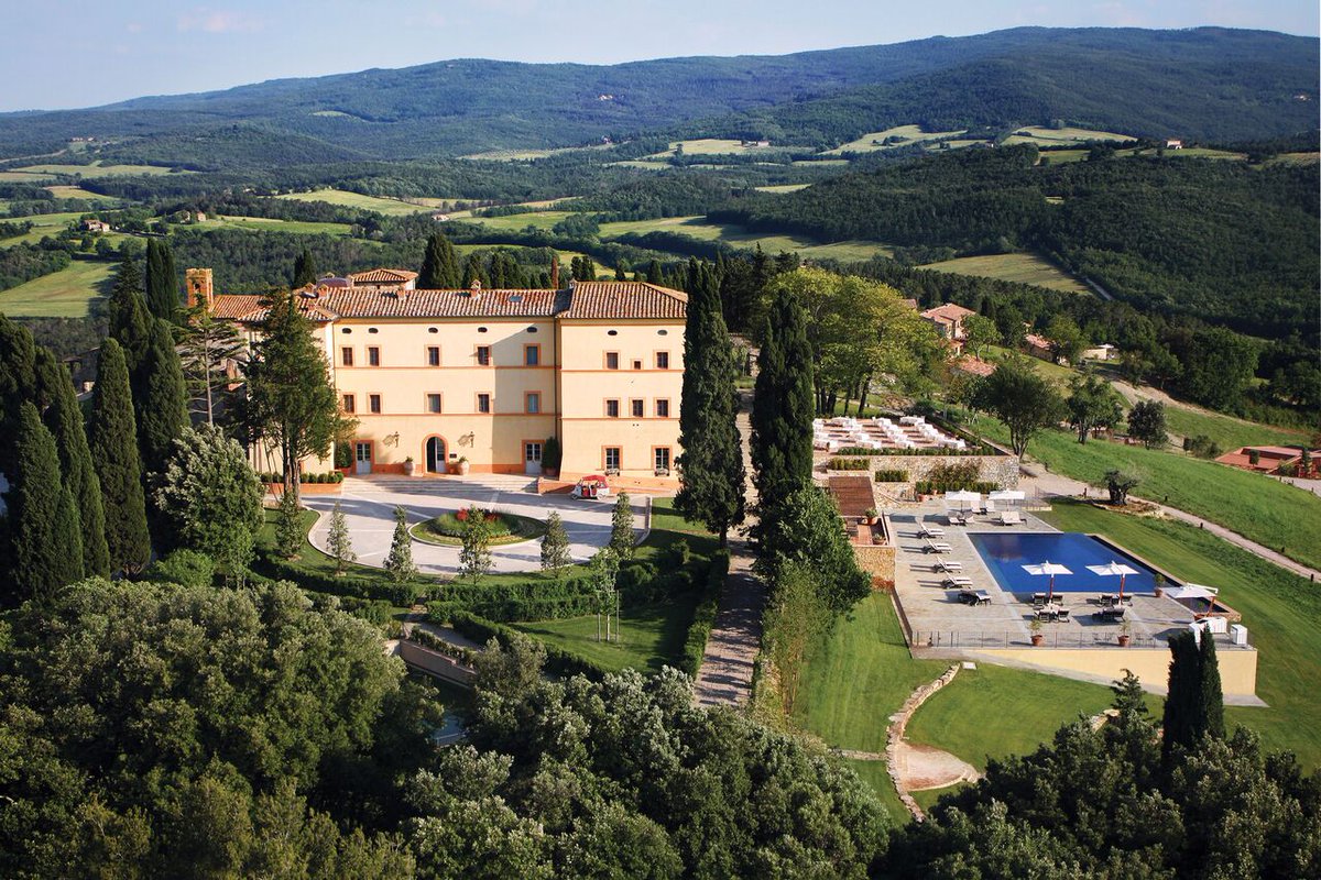 CSQMag's tweet photo. Escape to #tuscany for Michelin-star dining, vineyards, & a #luxury stay at the Castle Castello di Casole. #travel #italy #csqmag #getaway https://t.co/eeWIusjWrE