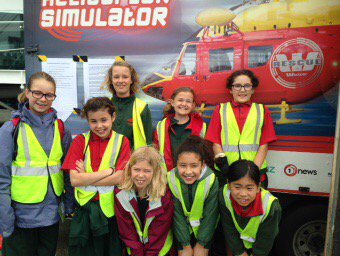 Our first activity, helicopter simulator! <a href="/vanschaijik/">Sonya #SOLOTaxonomy</a> #Travelwise #NPSfab