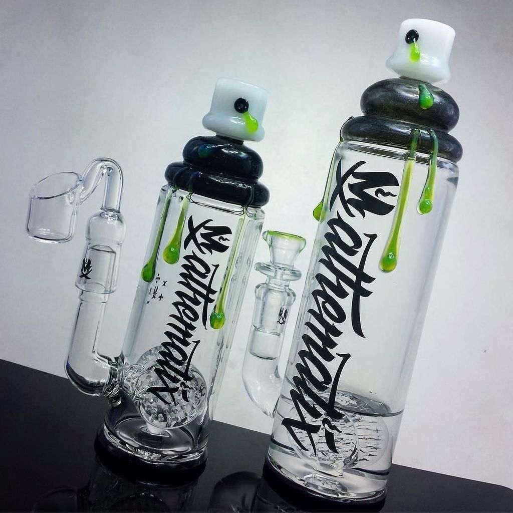 PipelineDistro's tweet photo. This goes out to all my #GrafHeads 🎨 and #Dab heads! 🍯🔥🔥🔥 #DoTheMath ➕➖✖️➗ #Mathematix #MxKrew #SprayCan #FatTips #Drips #Graffiti #Graffit… https://t.co/ZpW532co5o