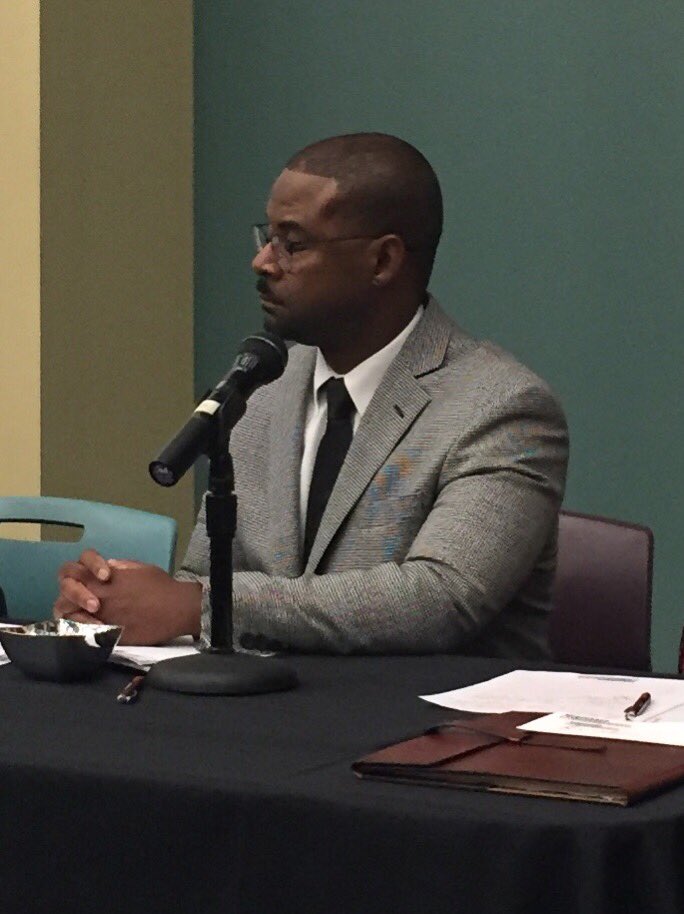 AARPAL's tweet photo. Dr. Andre McShan of @stvincentsbham & @HeartAlabama: “#CompleteStreetsBHM is one of our priories because we have neighborhoods that aren’t safe for walking or biking. My patients need this for their health.” https://t.co/uf1l1RSgpn