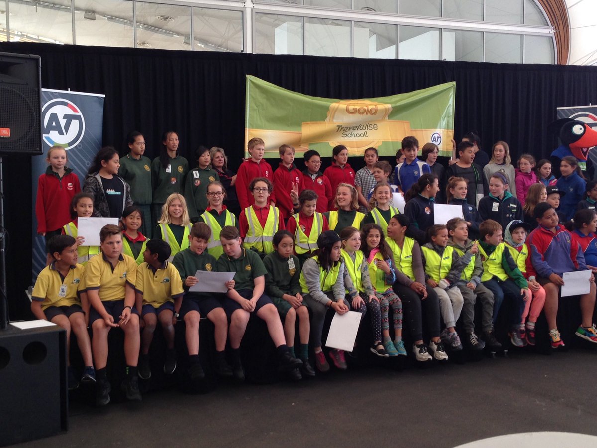 Winners!!! We won Gold this year. #NPSfab <a href="/vanschaijik/">Sonya #SOLOTaxonomy</a> <a href="/newmarketschool/">Newmarket Principal</a> #travelwise