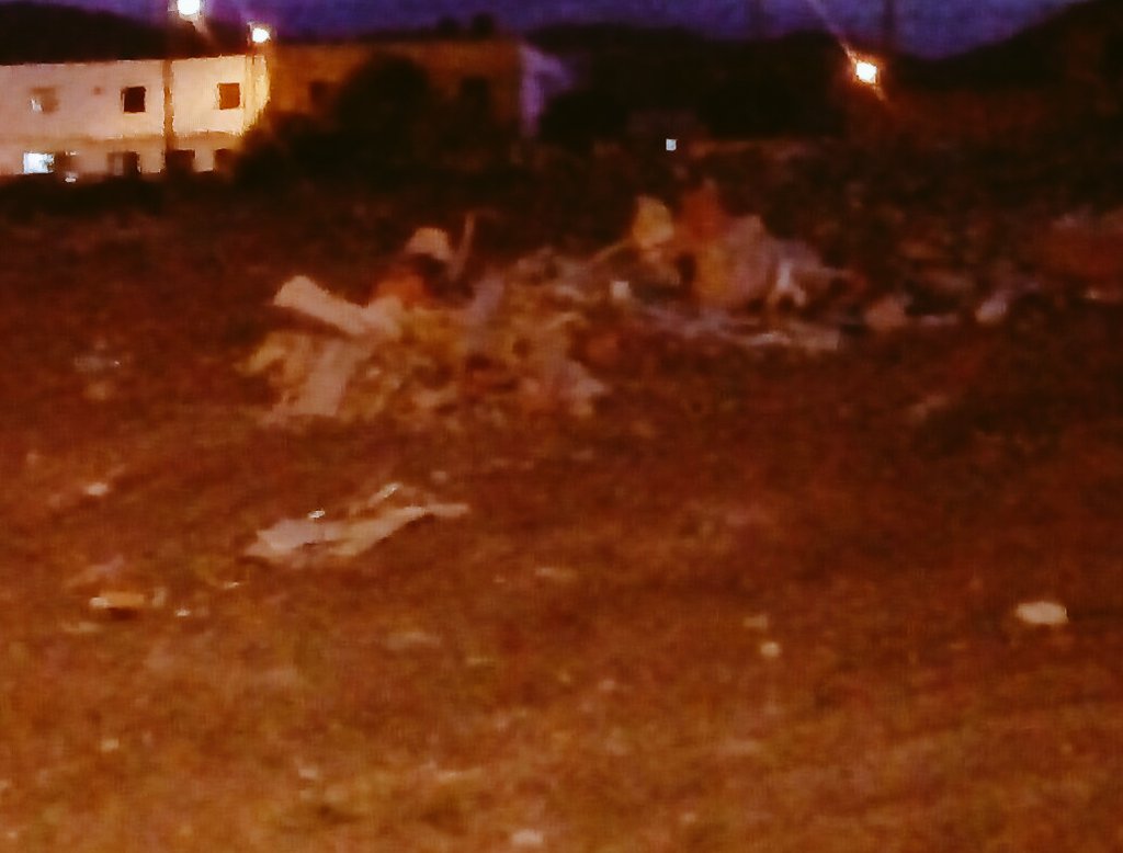 NoePereyraRoza's tweet photo. @AmbienteMuni esta situación se agravará más en el verano... RECOLECCIÓN DE RESIDUOS URGENTE POR FAVOR, NECESITAMOS QUE AGROTECNICA FUEGUINA INGRESE A #PereyraRozas @fedecasas22 @MartinGrandeok @GustavoSaenzOK @ElIntra @canal4salta @lagaceta @Normandoz01 @MuniSalta https://t.co/OiBFiL6FmA