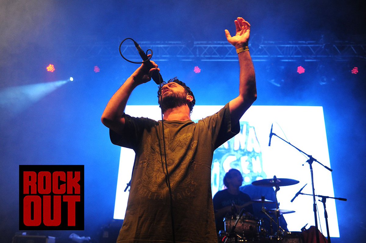 RockoutAr's tweet photo. #EternaInocencia la rompió en la primera fecha del #RockoutArgentina en el @TeatroFlores 💣 https://t.co/BkQx5I1Bcc