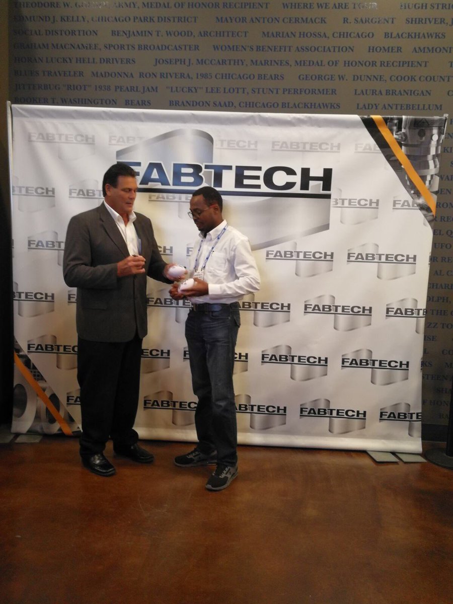 OzaLewis's tweet photo. Industry Night. #FABTECH17 https://t.co/cxlwE35ZFG