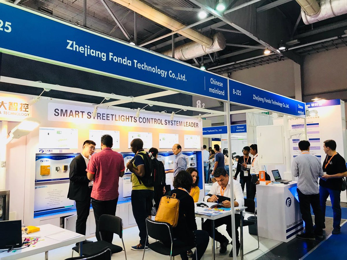 FondaTech1's tweet image. HONGKONG lighting fair,#SmartCity #intelligentledstreetlight #Wireless streetlight