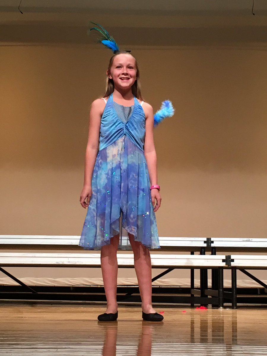 CreekviewIS's tweet photo. The Seussical cast is working hard at dress rehearsal for their upcoming performances this weekend! This will be a show you won't want to miss! #PTBM https://t.co/HLlHeX6O9J