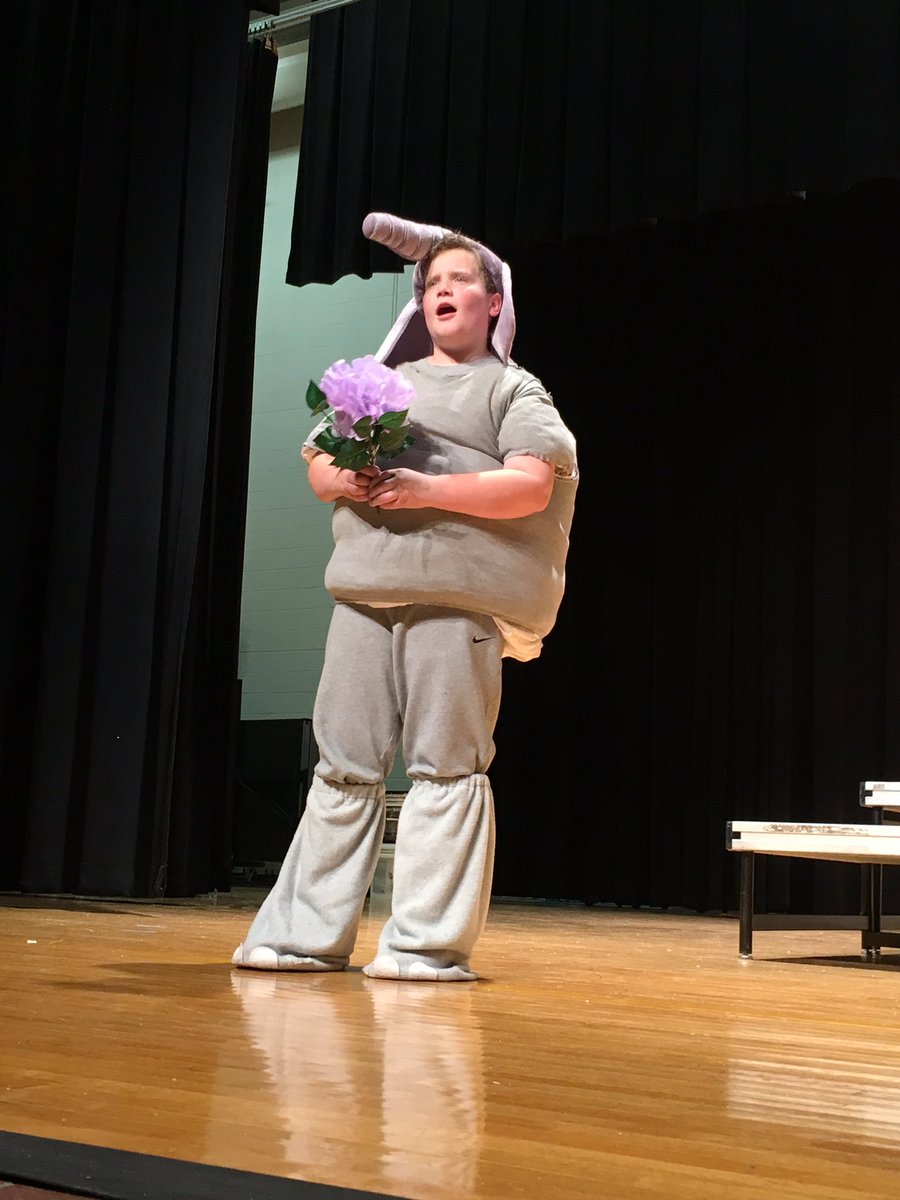 CreekviewIS's tweet photo. The Seussical cast is working hard at dress rehearsal for their upcoming performances this weekend! This will be a show you won't want to miss! #PTBM https://t.co/HLlHeX6O9J