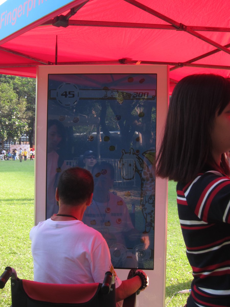 Fingerprint_S's tweet photo. Casual #eSports at the Rehab Power Day 2017 :) #touchscreen #interactive #game #madewithunity #gamedev #gamedesign #engagement #marketing #o2o #customization #charity #event #hkrp #ngo #hk https://t.co/omgxsMBqsr