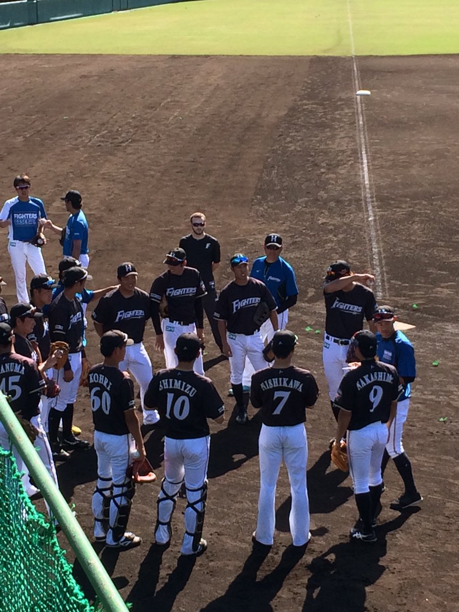 mst8x247's tweet photo. 国頭なーう！！！
近い！
鎌ヶ谷より人少ないし
見やすい💕

#ファイターズ
#国頭
#キャンプ https://t.co/IgwEwmCHIS