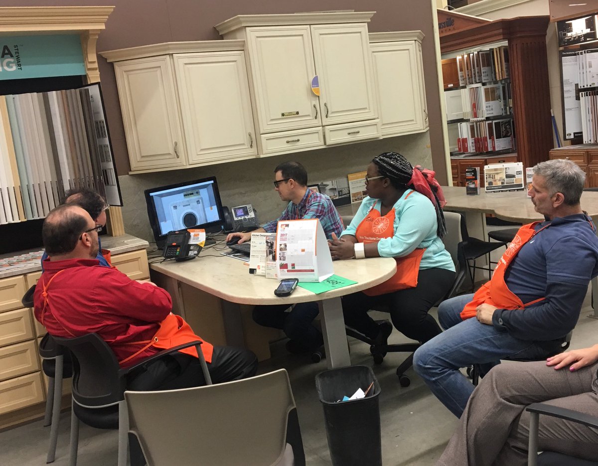 HD8473's tweet photo. #SpecialtyTuesday Recognizing specialists for a great week.@hmalak @smarteypantz @THDSpecialtyOps. https://t.co/ajSdr5zKaq