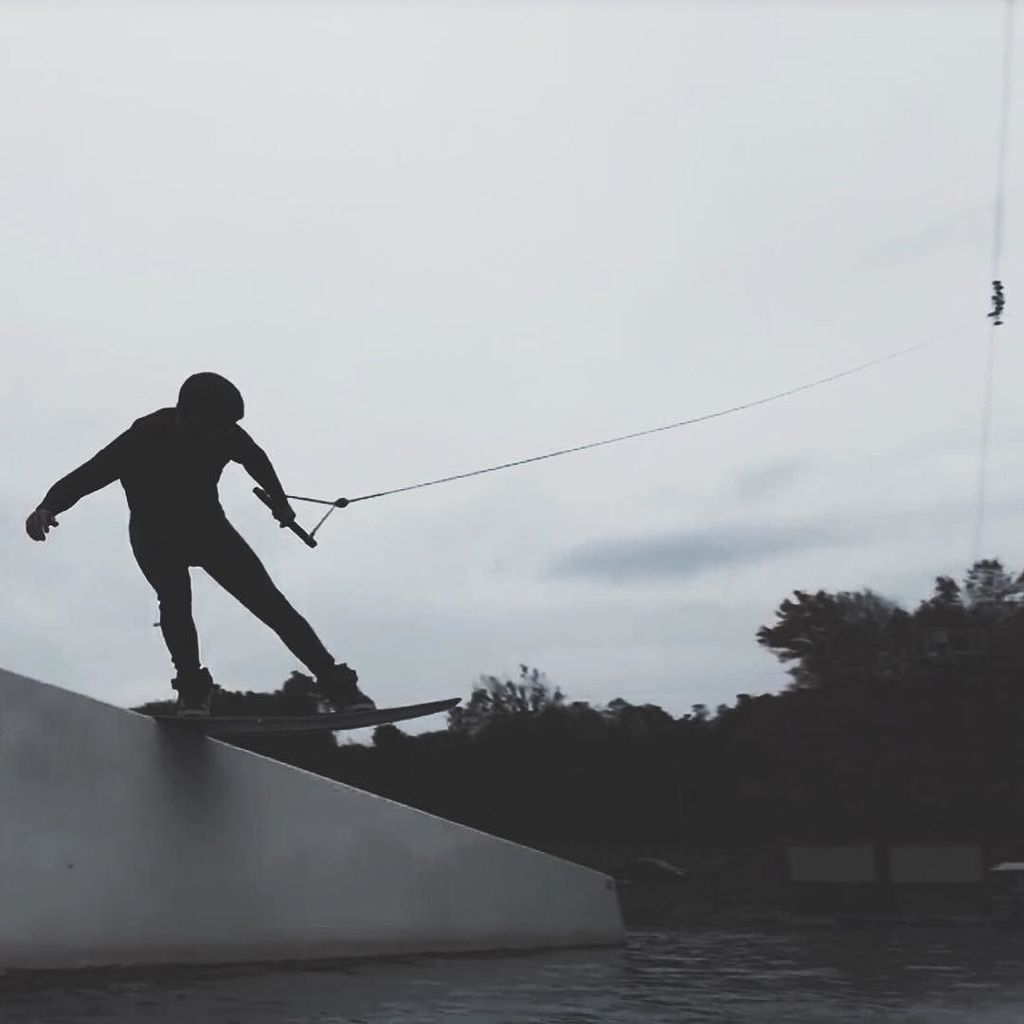westrockwake's tweet photo. When in doubt, back lip the roof top. 📷 @connorbrooksmckenzie 🏄🏽 @_jeffreyj #westrockwakepark #fallsessions #unitp… https://t.co/I3ApJNpkml https://t.co/mNd6mcN24J