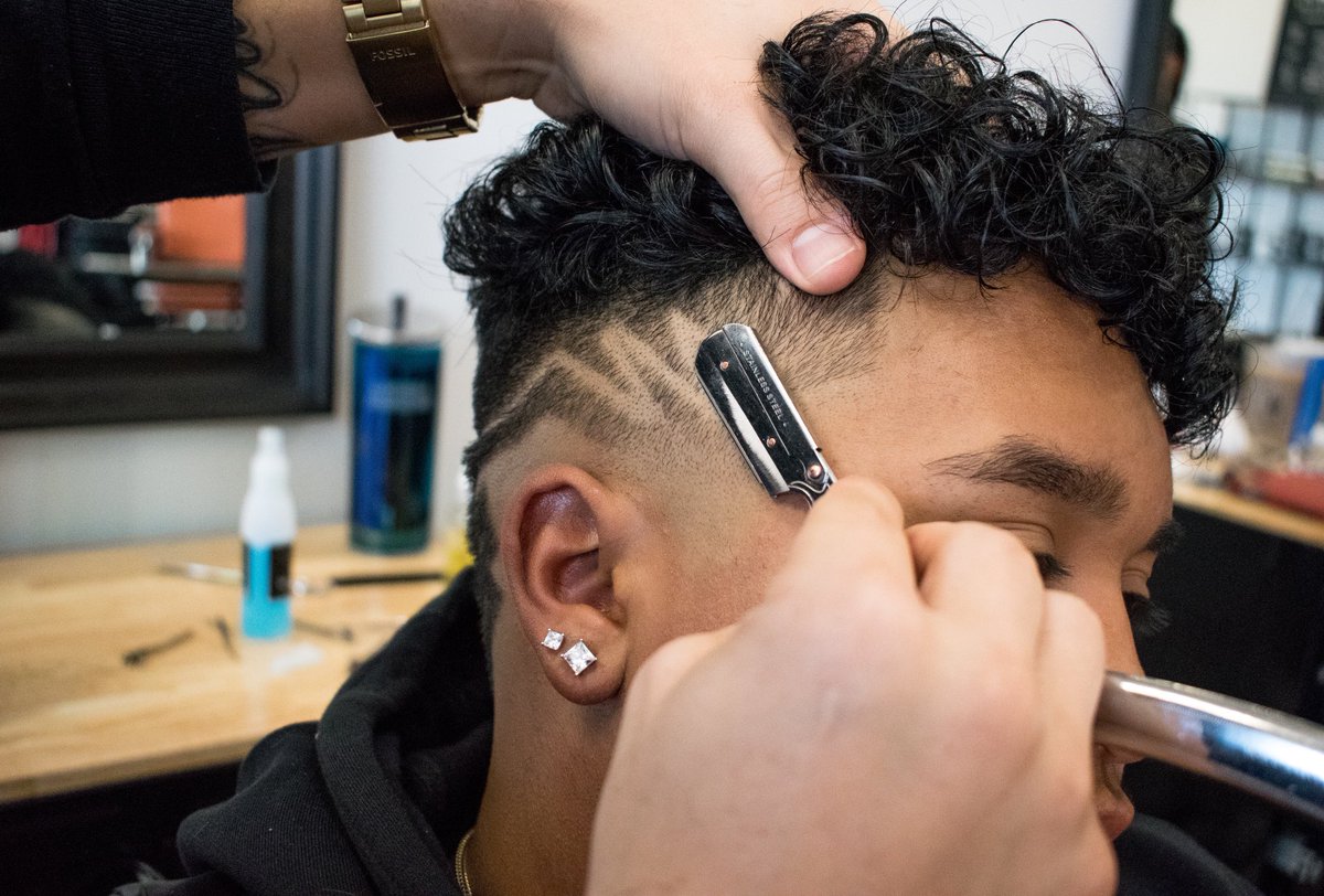 RegalBarberCo's tweet photo. Coming with heat 🔥💈✔️
Schedule your next appointment!📱
#LinkinBio #UtahBarbershop https://t.co/FU8JkJinZX