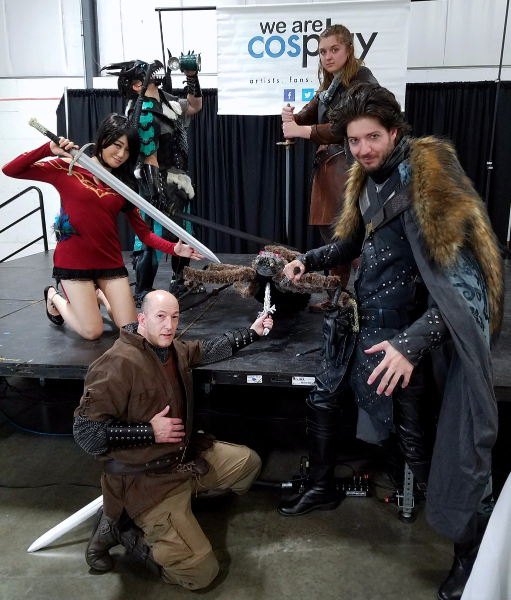 hanyuleum's tweet photo. At @LakeCountICon I got to meet some members of the @midwesteros and Daesu Dragon again. It was nice to talk to everyone and share different ways of craft. Hope to see everyone again in the future!
#counticon #cosplay https://t.co/SyxCFXxjlX