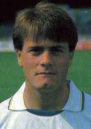 Happy 56th birthday to former Leeds defender Micky Adams. 