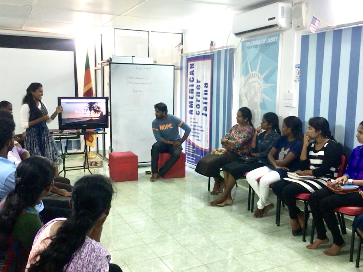 dstjourney's tweet photo. #dstalumni sharing their experiences & insights on the process of final project; the photoessay & its importance on #communitystorytelling https://t.co/ydsAJfEnlY
