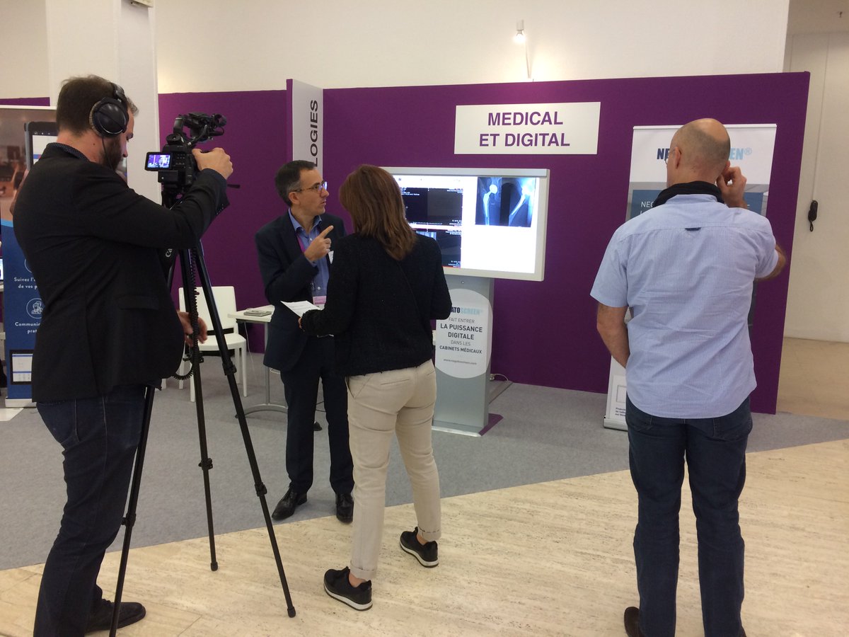Negatoscreen1's tweet photo. Public, médias... NEGATOSCREEN est une des #innovations attractives du 92ème Congrès @sofcot_ortho https://t.co/cnZKakzQNs