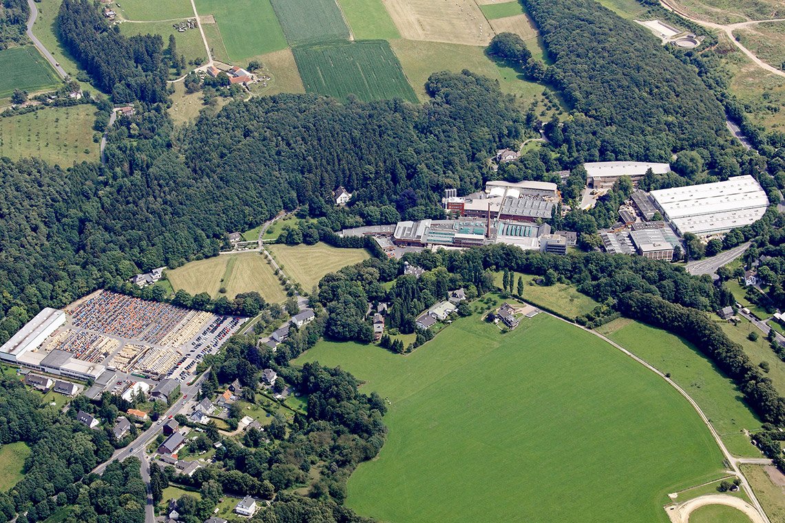 _CabWire's tweet photo. Today we have a scheduled visit to LEONI Kerpen GmbH - Wednesday 8th November. 

As part of CabWire 2017, we've arranged an exclusive organised visit to LEONI Kerpen GmbH for a tour of this advanced manufacturing facility. #cabwire #wire #cable https://t.co/qzKRi9HUMG