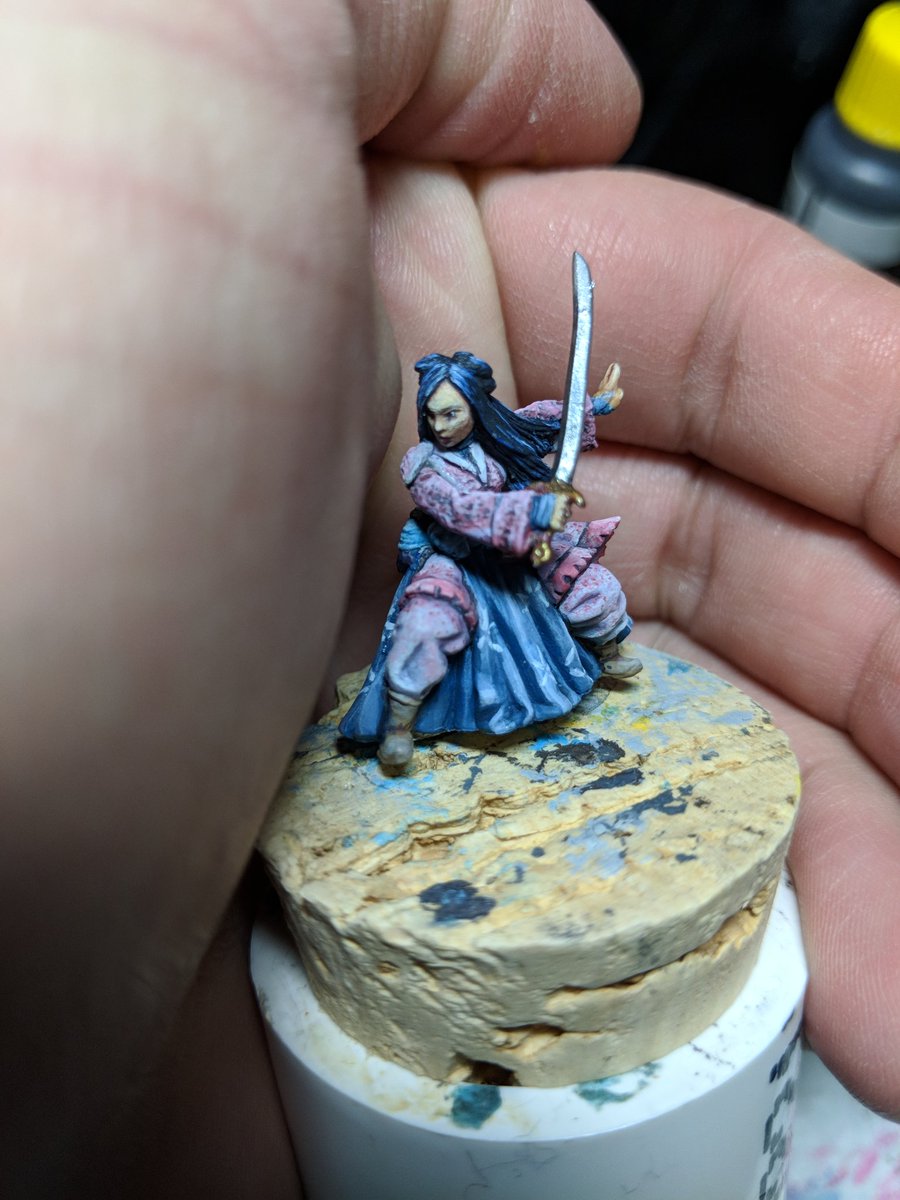 trivianate's tweet photo. She fell off the base on the way home so I'm updating her look. #reapercon #bombshellminis https://t.co/uzzIPxmnuo