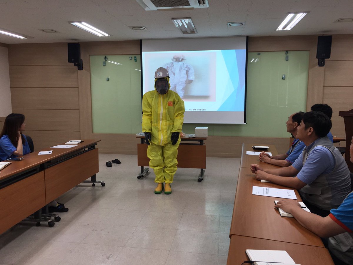 정기적인 안전보건교육은 업무에 중요한 역할을 합니다. 교육을 통해서 안전 예방을 배우고 대처 능력을 키웁니다.