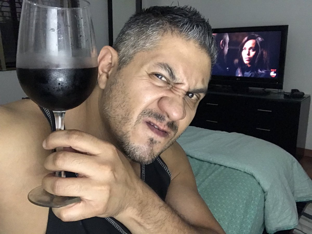 david_gg74's tweet photo. ¡Buenas noches! #Scadal #vinito 🍷 https://t.co/8AjRZNQHpc