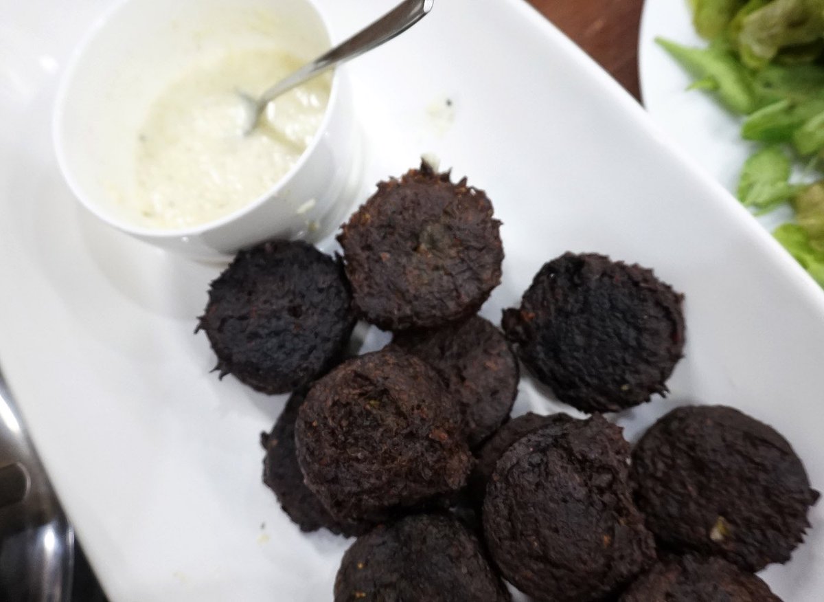 loren_legarda's tweet image. This is food for the body,
mind and soul. Not just filling but nourishing. #slowfoodmovement #urbanfarming #downtoearthph