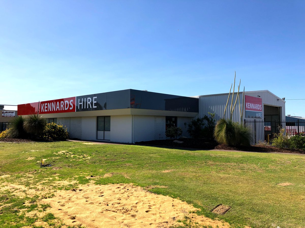 craigdur's tweet photo. Come down and meet the guys from @913sportfm broadcasting live from @KennardsHire new Mandurah branch 55 Gordon Road Mandurah 3pm tomorrow. https://t.co/qxRdGRsewL
