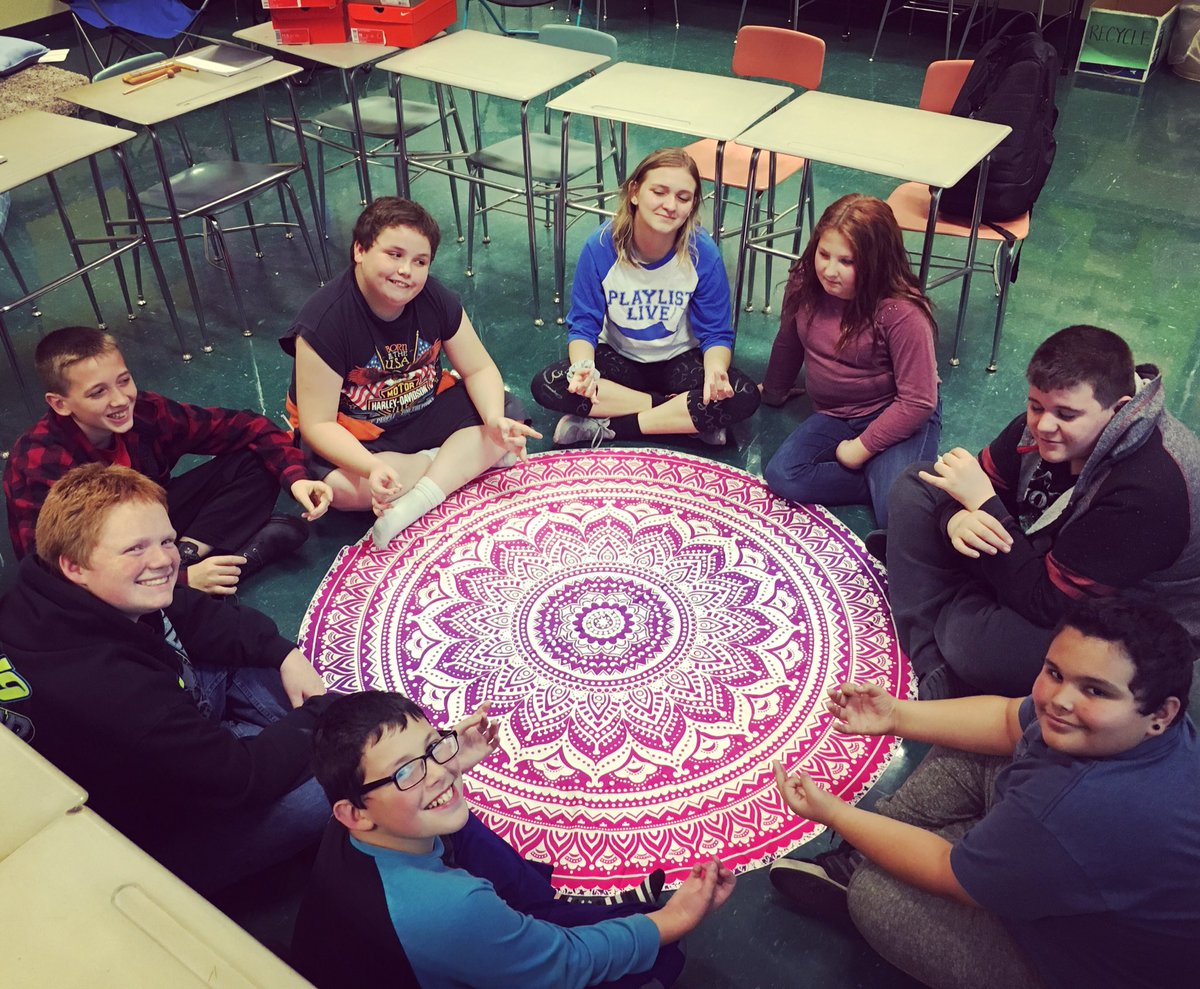 gulickHFMS's tweet photo. First day of our Keep Calm Club! On the path to mindfulness 😌 https://t.co/aT40W8Tb7k